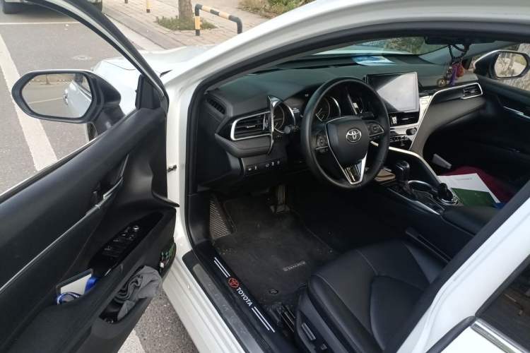 Used Toyota Camry 2021 2.0G Luxury Edition Driver Seat