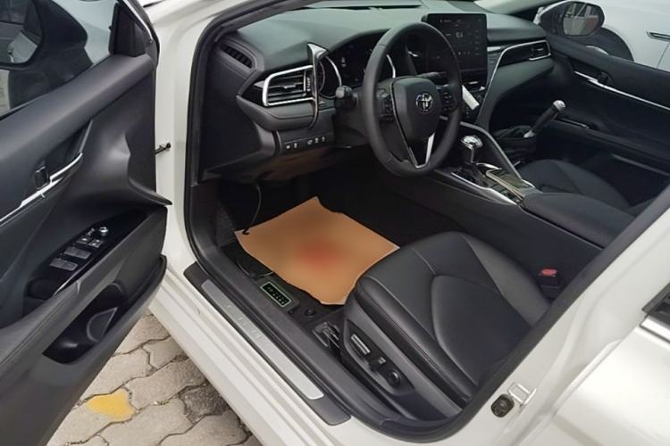 Used Toyota Camry 2021 2.0G Luxury Edition Driver Seat