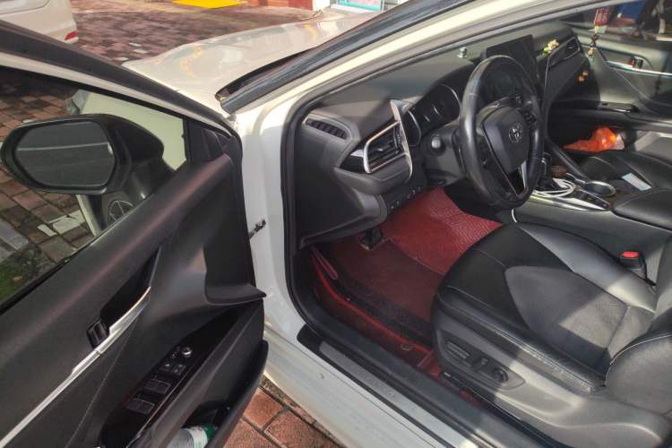 Used Toyota Camry 2021 2.0G Luxury Edition Driver Seat