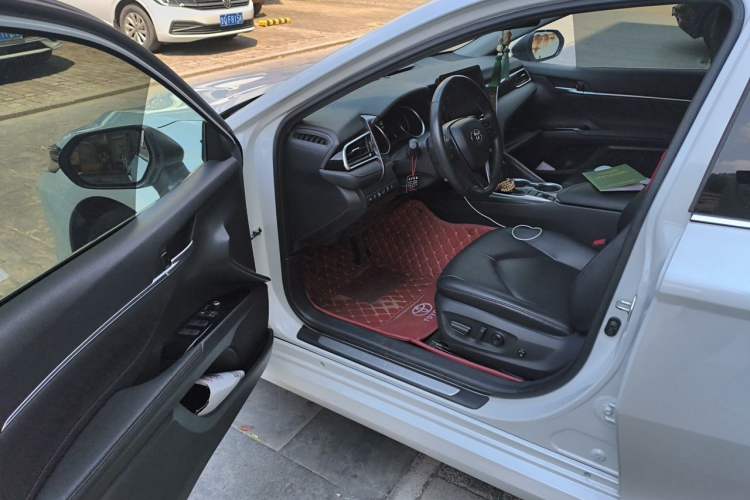 Used Toyota Camry 2021 2.0G Luxury Edition Driver Seat
