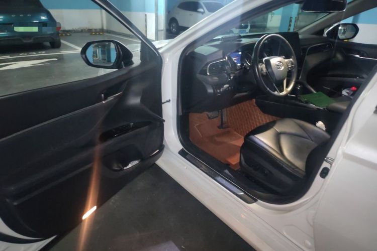 Used Toyota Camry 2021 2.0G Luxury Edition Driver Seat
