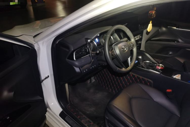Used Toyota Camry 2021 2.0G Luxury Edition Driver Seat
