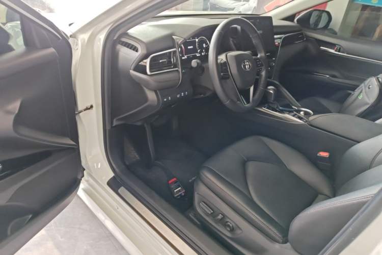 Used Toyota Camry 2021 2.5G Luxury Edition Driver Seat