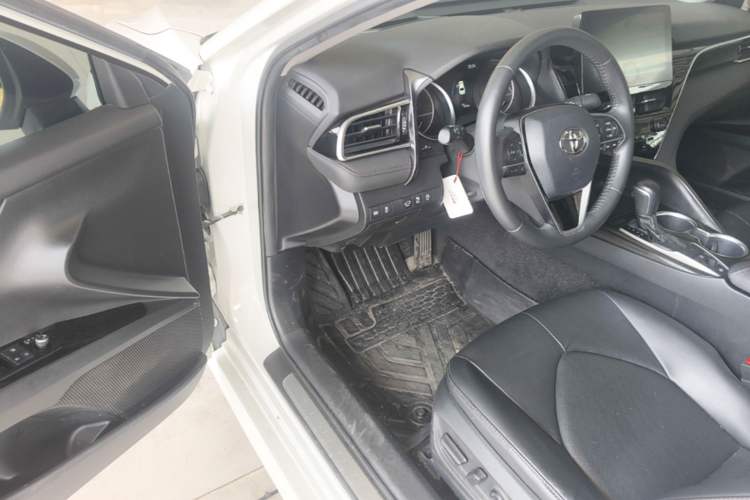 Used Toyota Camry 2021 2.0G Luxury Edition Driver Seat