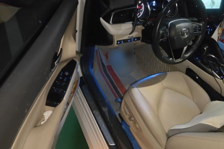 Used Toyota Camry 2021 2.0G Luxury Edition Driver Seat