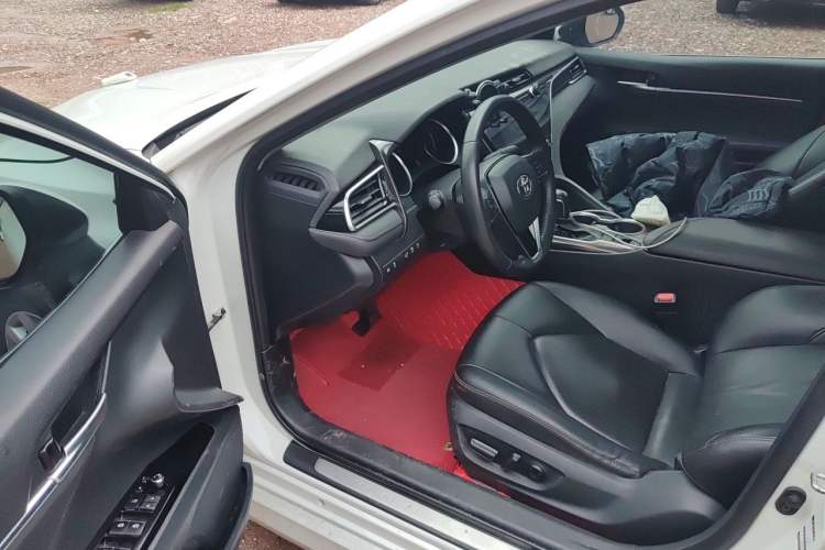 Used Toyota Camry 2021 2.0G Luxury Edition Driver Seat