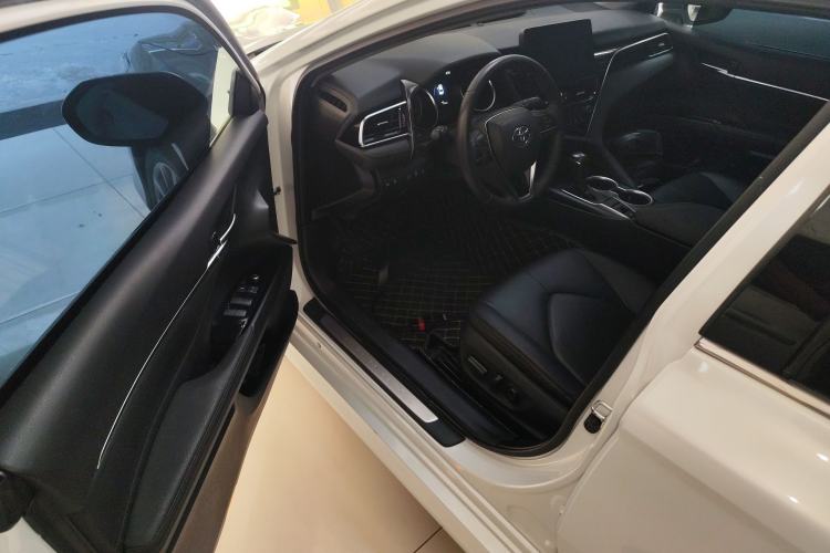 Used Toyota Camry 2021 2.0G Luxury Edition Driver Seat