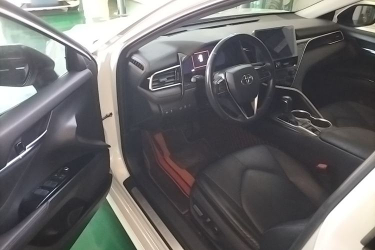 Used Toyota Camry 2021 2.5G Luxury Edition Driver Seat