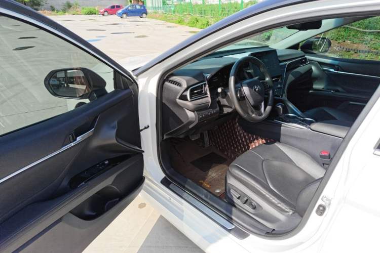 Used Toyota Camry 2021 2.5G Luxury Edition Driver Seat