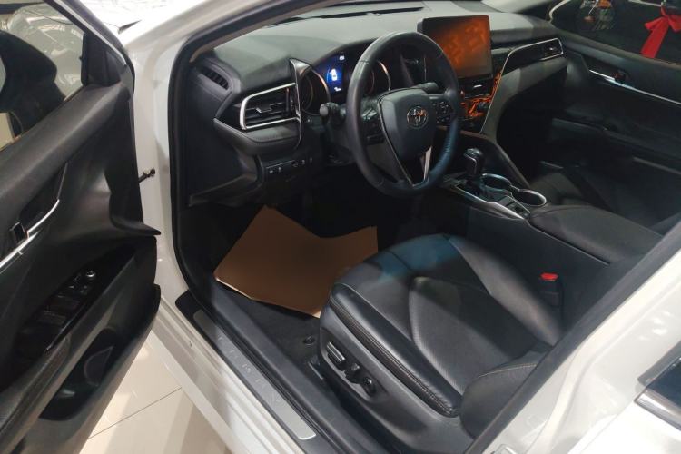 Used Toyota Camry 2021 2.0G Luxury Edition Driver Seat