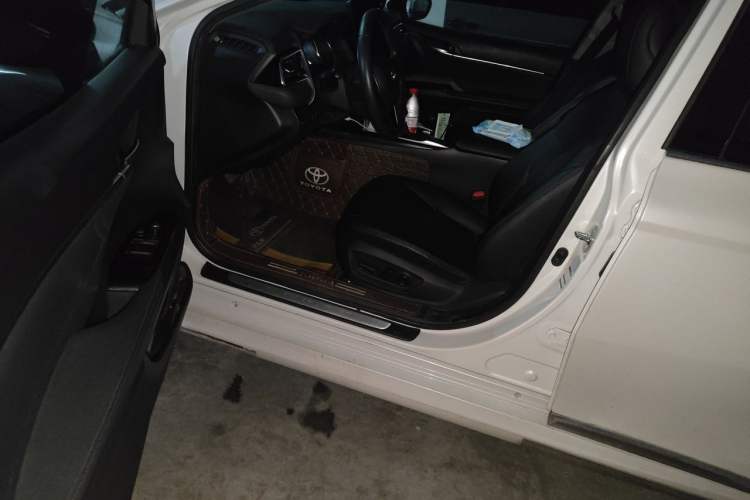 Used Toyota Camry 2021 2.0G Luxury Edition Driver Seat