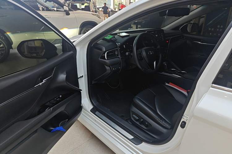 Used Toyota Camry 2021 Dual-Motor 2.5HG Luxury Edition Driver Seat