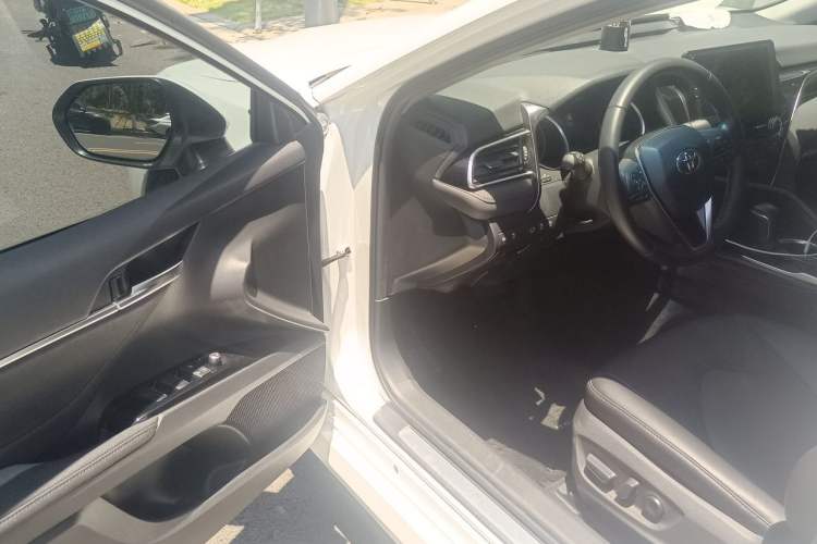Used Toyota Camry 2021 2.0G Luxury Edition Driver Seat