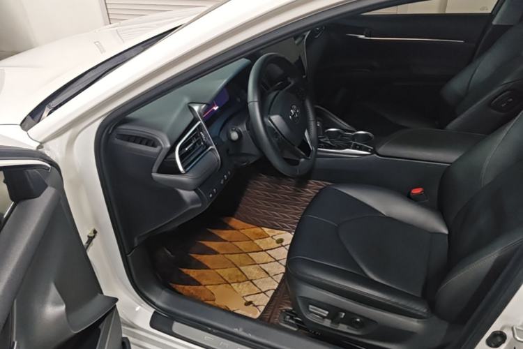 Used Toyota Camry 2021 2.5G Luxury Edition Driver Seat