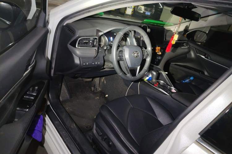 Used Toyota Camry 2021 2.0G Luxury Edition Driver Seat