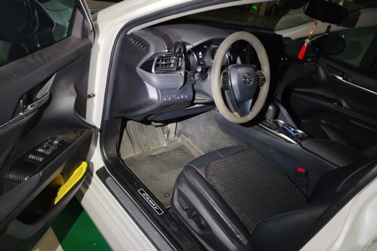 Used Toyota Camry 2021 2.0G Luxury Edition Driver Seat