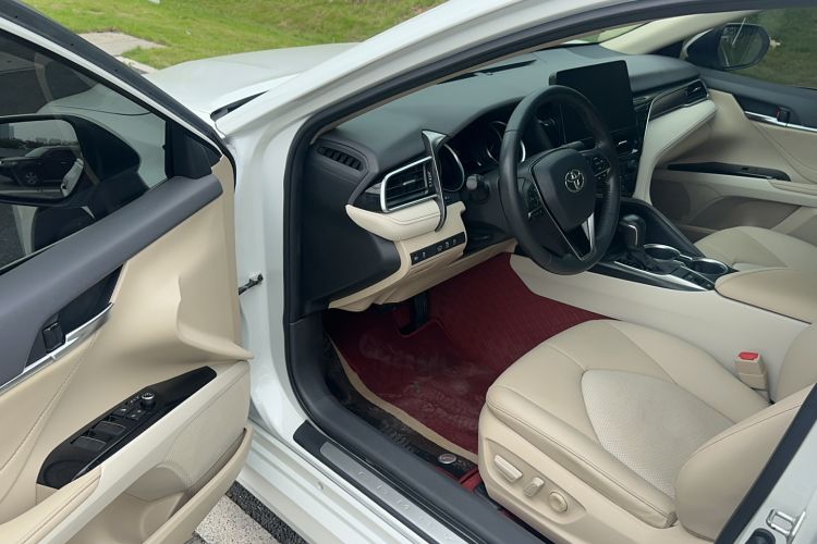 Used Toyota Camry 2021 2.0G Luxury Edition Driver Seat