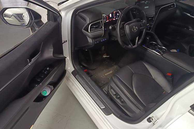 Used Toyota Camry 2021 2.5G Luxury Edition Driver Seat