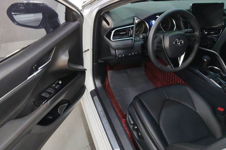 Used Toyota Camry 2021 2.0G Luxury Edition Driver Seat