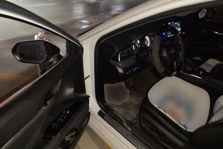 Used Toyota Camry 2021 2.0G Luxury Edition Driver Seat