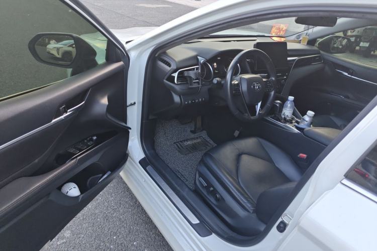 Used Toyota Camry 2021 2.0G Luxury Edition Driver Seat