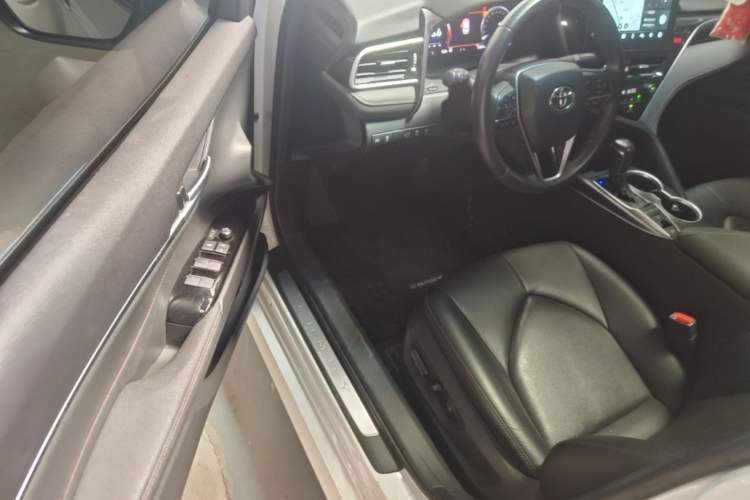 Used Toyota Camry 2021 2.5G Luxury Edition Driver Seat