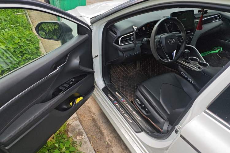 Used Toyota Camry 2021 2.5G Luxury Edition Driver Seat