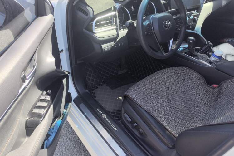 Used Toyota Camry 2021 2.0G Luxury Edition Driver Seat