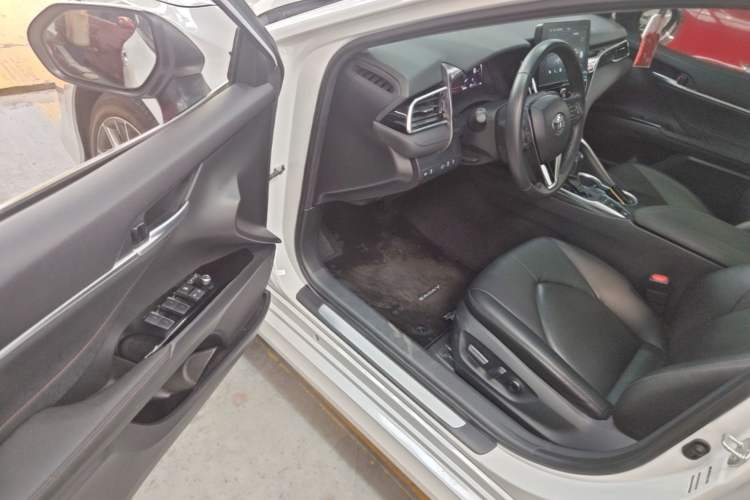 Used Toyota Camry 2021 2.5G Luxury Edition Driver Seat