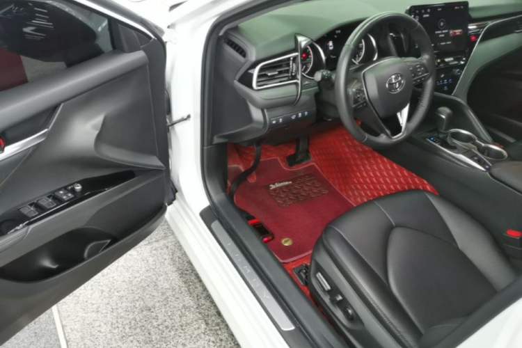 Used Toyota Camry 2021 2.0G Luxury Edition Driver Seat