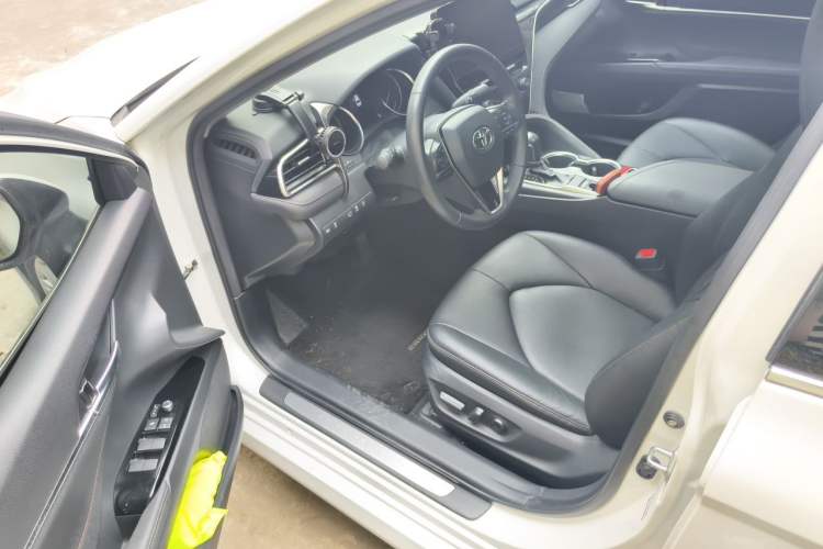 Used Toyota Camry 2021 2.0G Luxury Edition Driver Seat