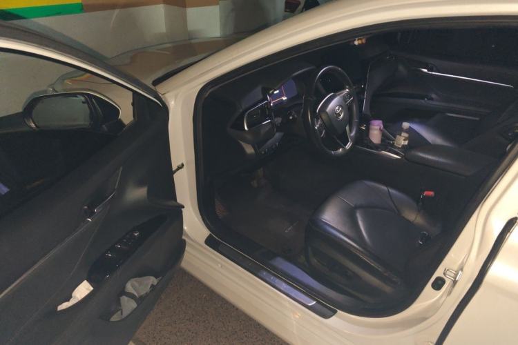 Used Toyota Camry 2021 2.5G Luxury Edition Driver Seat