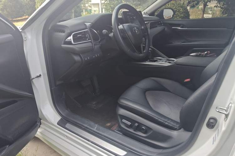 Used Toyota Camry 2021 2.0S FENGSHANG Edition Driver Seat
