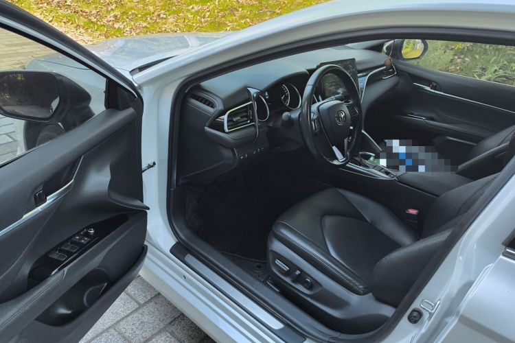 Used Toyota Camry 2021 2.0G Luxury Edition Driver Seat