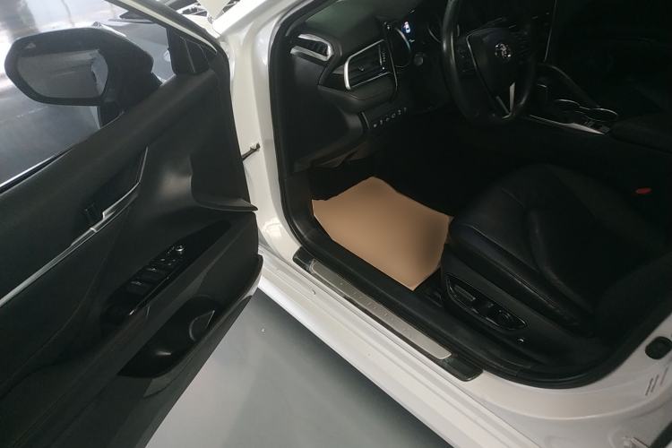 Used Toyota Camry 2021 2.0G Luxury Edition Driver Seat