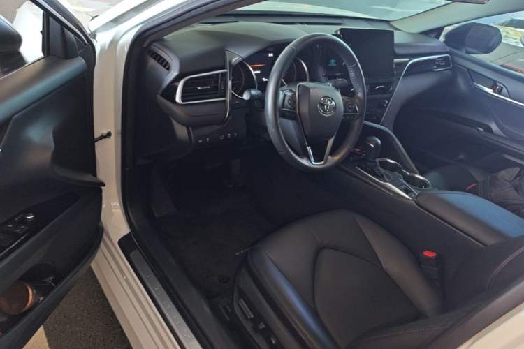Used Toyota Camry 2021 2.0G Luxury Edition Driver Seat