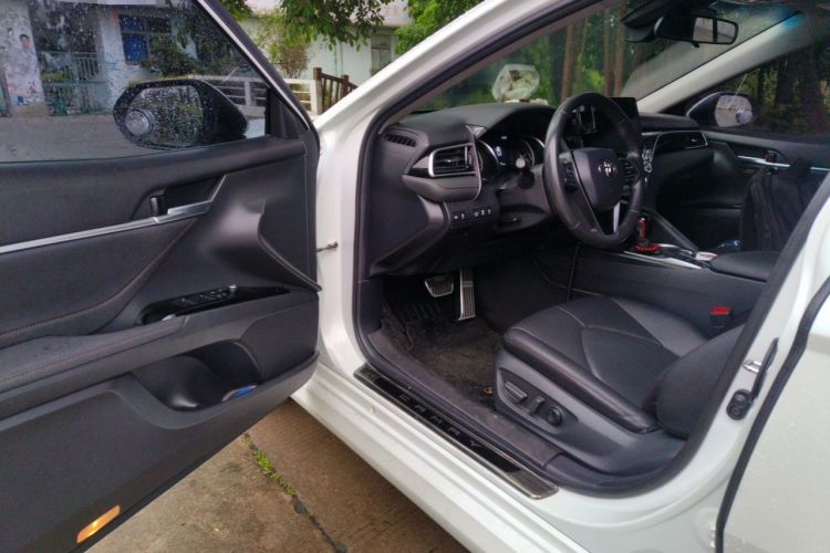 Used Toyota Camry 2021 2.0G Luxury Edition Driver Seat