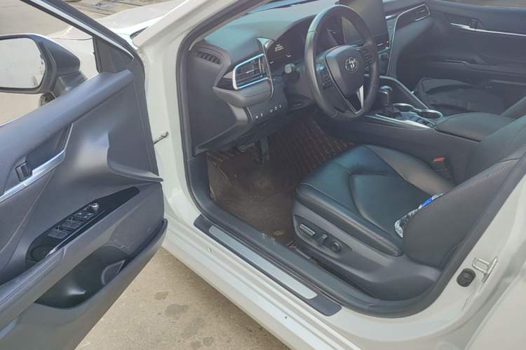 Used Toyota Camry 2021 2.5G Luxury Edition Driver Seat