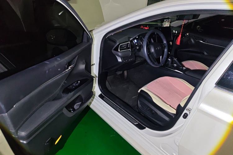 Used Toyota Camry 2021 2.0G Luxury Edition Driver Seat