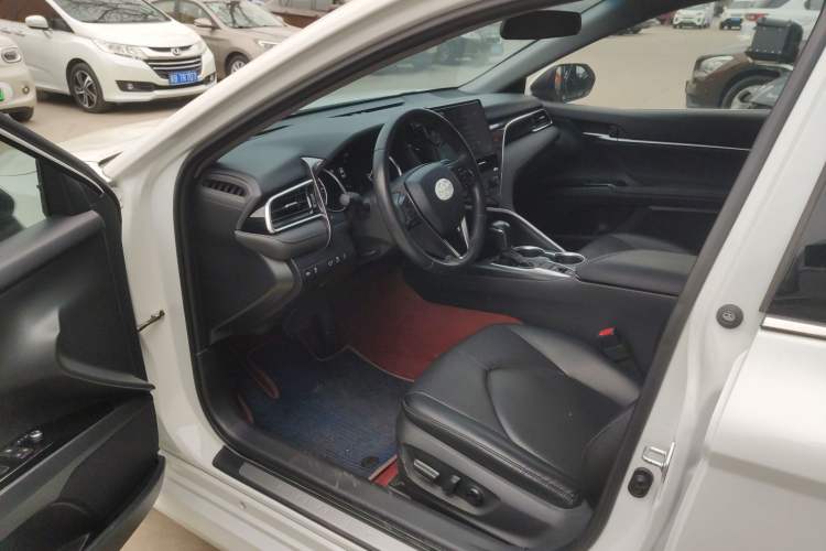 Used Toyota Camry 2021 2.0G Luxury Edition Driver Seat