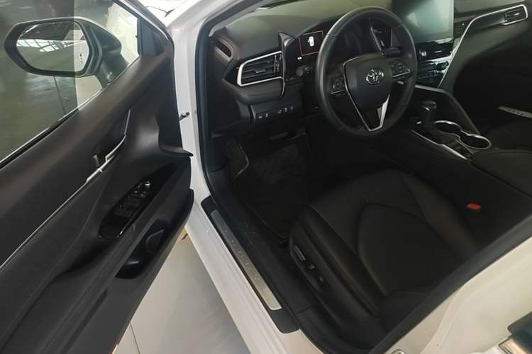 Used Toyota Camry 2021 2.5G Luxury Edition Driver Seat