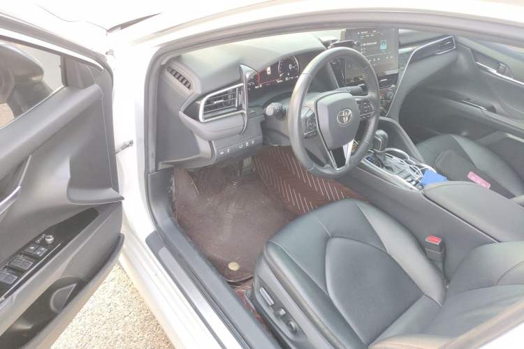 Used Toyota Camry 2021 2.5G Luxury Edition Driver Seat