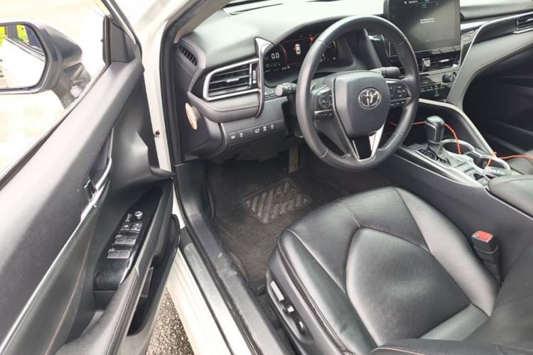 Used Toyota Camry 2021 2.5G Luxury Edition Driver Seat