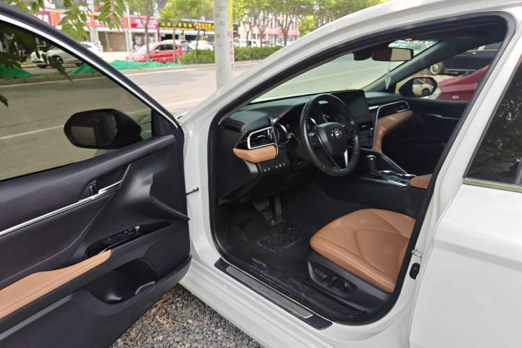Used Toyota Camry 2021 2.0G Luxury Edition Driver Seat