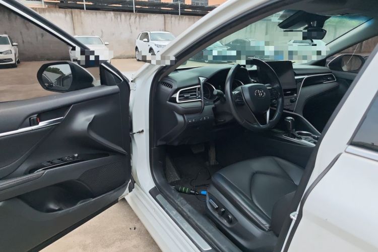 Used Toyota Camry 2021 2.0G Luxury Edition Driver Seat