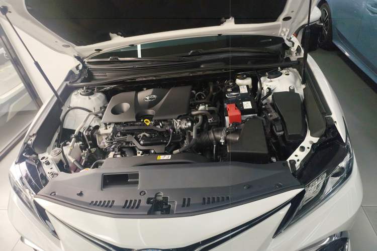 Used Toyota Camry 2021 2.0G Luxury Edition Engine Bay