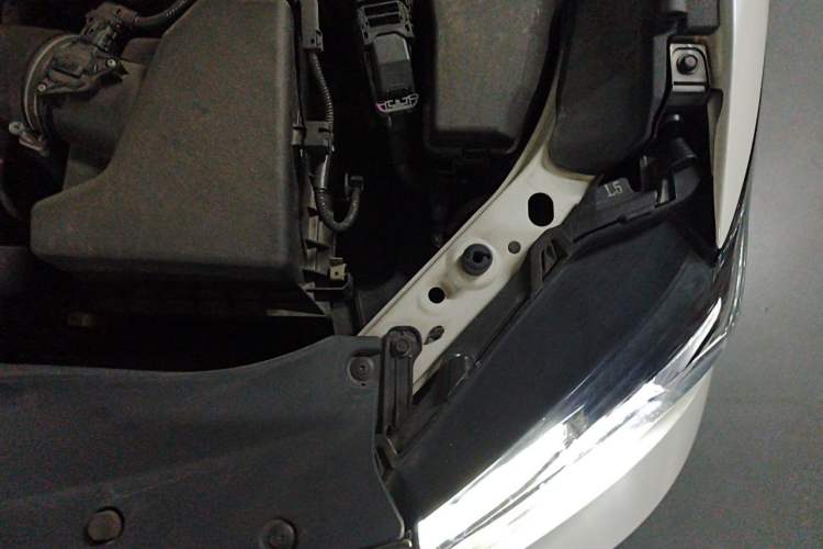 Used Toyota Camry 2021 2.0G Luxury Edition Engine Bay Left
