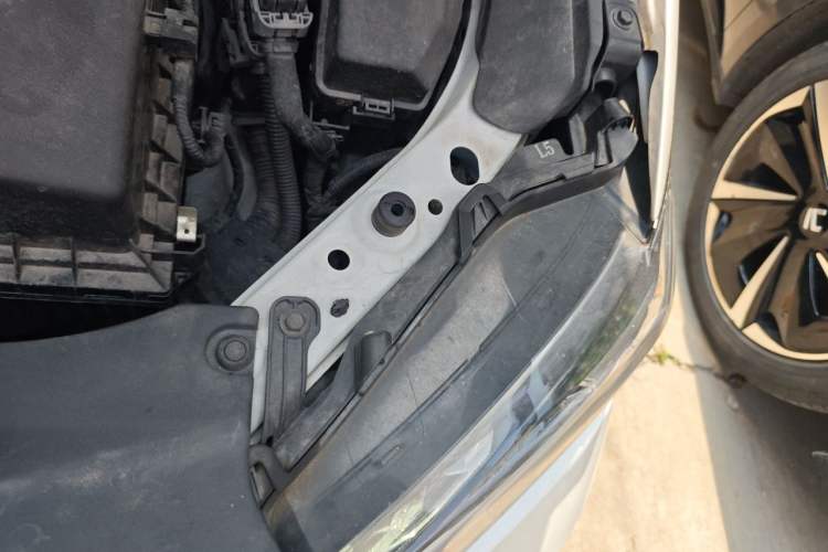 Used Toyota Camry 2021 2.5G Luxury Edition Engine Bay Left