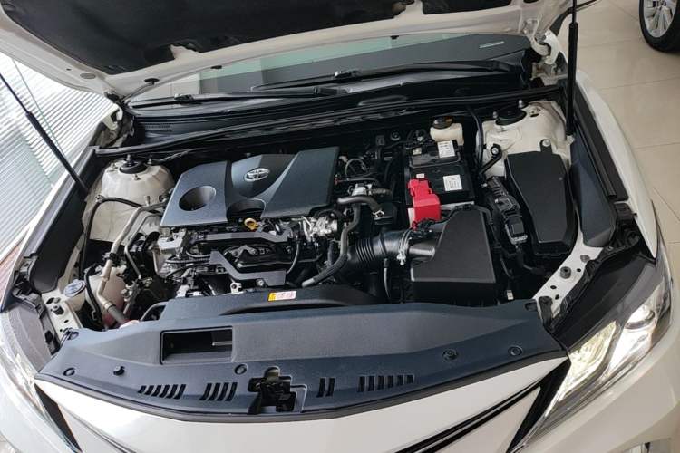 Used Toyota Camry 2021 2.0G Luxury Edition Engine Bay