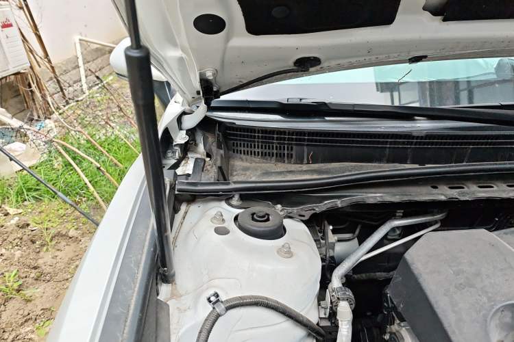 Used Toyota Camry 2021 2.0S FENGSHANG Edition Engine Bay Right